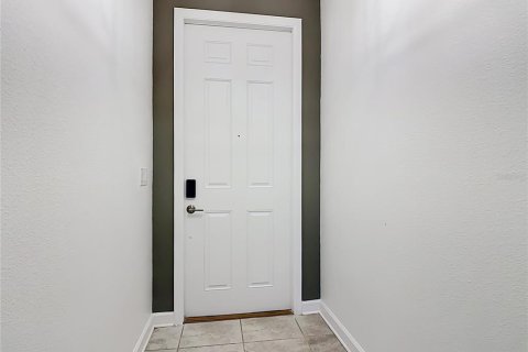 Townhouse in Kissimmee, Florida 4 bedrooms, 182 sq.m. № 2095967 - photo 3