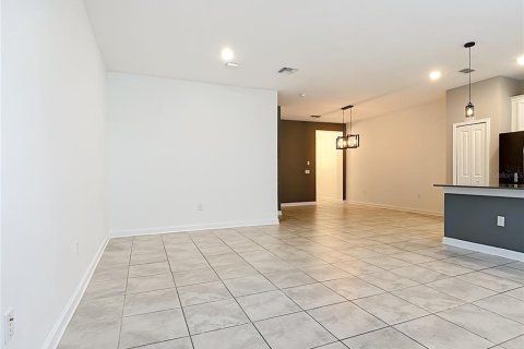 Townhouse in Kissimmee, Florida 4 bedrooms, 182 sq.m. № 2095967 - photo 14