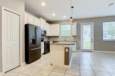 Townhouse in Kissimmee, Florida 4 bedrooms, 182 sq.m. № 2095967 - photo 9