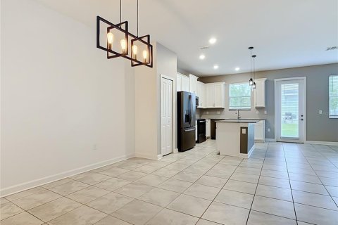 Townhouse in Kissimmee, Florida 4 bedrooms, 182 sq.m. № 2095967 - photo 4