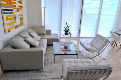 Condo in Miami, Florida, 2 bedrooms  № 2050089 - photo 4