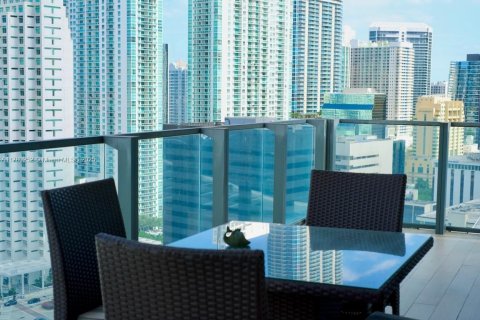 Condo in Miami, Florida, 2 bedrooms  № 2050089 - photo 2