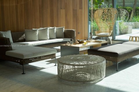 Condo in Miami, Florida, 2 bedrooms  № 2050089 - photo 19