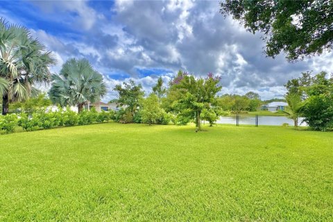 House in Port St. Lucie, Florida 3 bedrooms, 151.06 sq.m. № 1975032 - photo 28