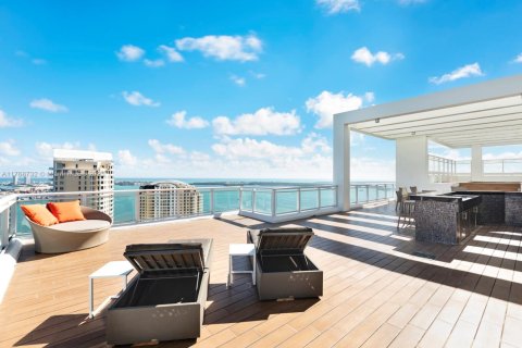 Condo in Miami, Florida, 4 bedrooms  № 1874335 - photo 2