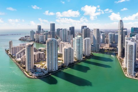 Condo in Miami, Florida, 4 bedrooms  № 1874335 - photo 5