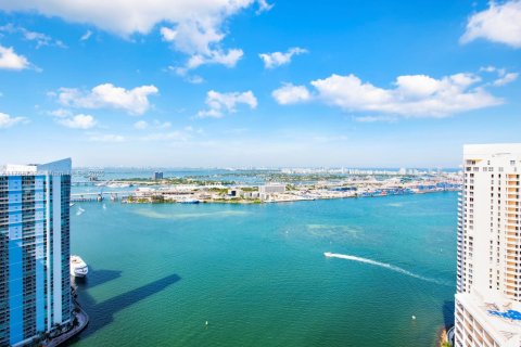 Condo in Miami, Florida, 4 bedrooms  № 1874335 - photo 18