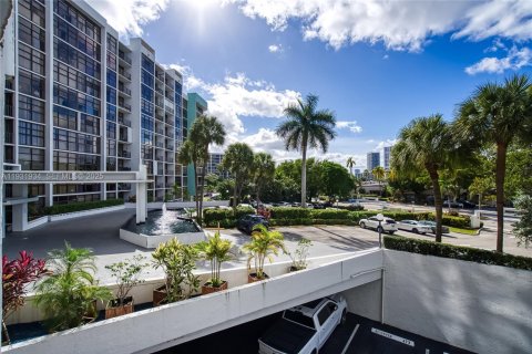 Снять в аренду кондоминиум в Халландейл-Бич, Флорида 1 спальня, 85.01м2, № 1991476 - фото 23