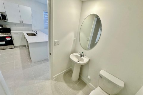 Touwnhouse à louer à Homestead, Floride: 3 chambres, 157.66 m2 № 2058915 - photo 29