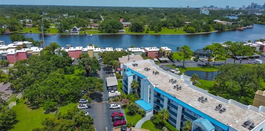 Condominio en Tampa, Florida, 3 dormitorios  № 1900780