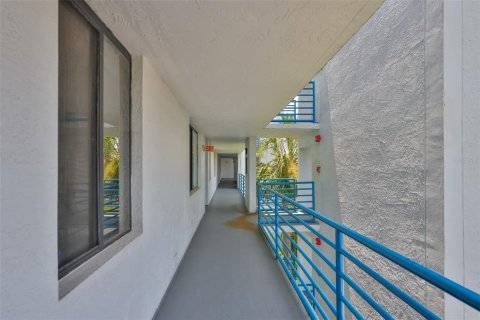 Condominio en alquiler en Tampa, Florida, 3 dormitorios, 120.31 m2 № 1900780 - foto 5