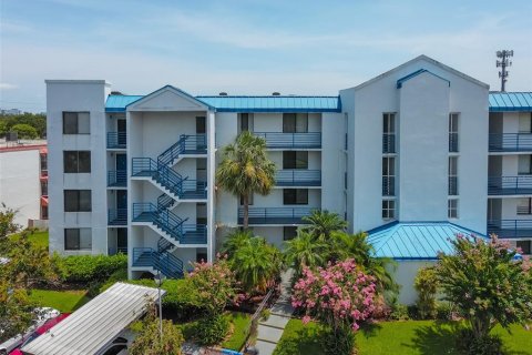 Condominio en alquiler en Tampa, Florida, 3 dormitorios, 120.31 m2 № 1900780 - foto 4