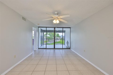 Condominio en alquiler en Tampa, Florida, 3 dormitorios, 120.31 m2 № 1900780 - foto 13