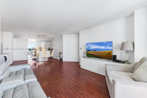 Купить кондоминиум в Авентура, Флорида 2 спальни, 109.72м2, № 1850397 - фото 5