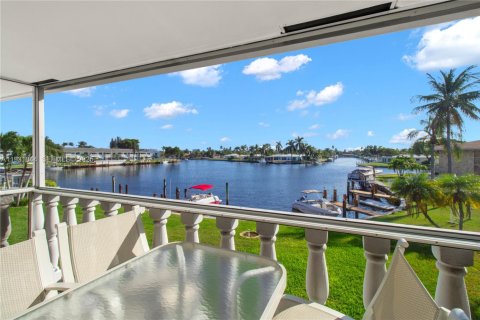 Condo in Pompano Beach, Florida, 2 bedrooms № 1993987 - photo 25