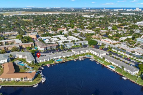 Condo in Pompano Beach, Florida, 2 bedrooms № 1993987 - photo 28