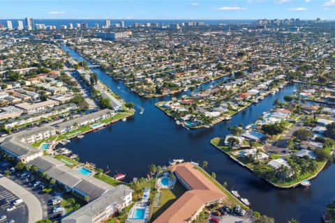 Condo in Pompano Beach, Florida, 2 bedrooms № 1993987 - photo 29