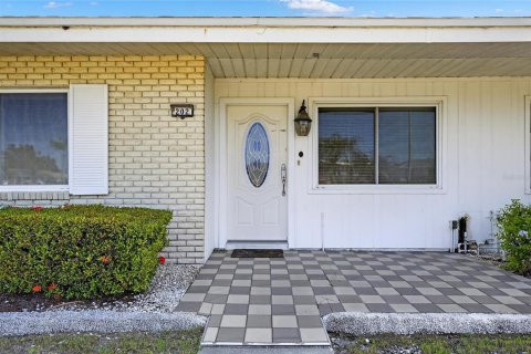 Condo in Sun City Center, Florida, 3 bedrooms  № 1915522 - photo 2
