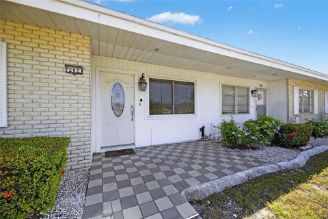 Condo in Sun City Center, Florida, 3 bedrooms  № 1915522 - photo 4