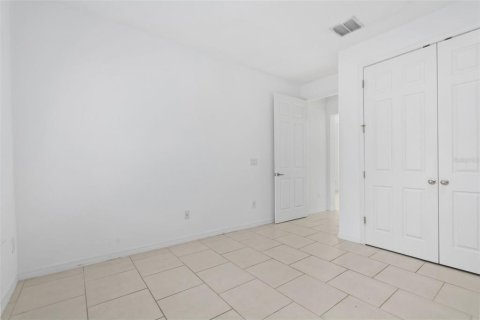 House in Orlando, Florida 5 bedrooms, 265.89 sq.m. № 2393945 - photo 20