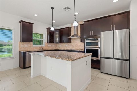 House in Orlando, Florida 5 bedrooms, 265.89 sq.m. № 2393945 - photo 15