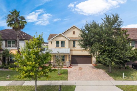 House in Orlando, Florida 5 bedrooms, 265.89 sq.m. № 2393945 - photo 2