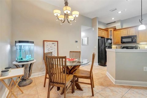 Condo in Saint Petersburg, Florida, 2 bedrooms  № 1831358 - photo 5