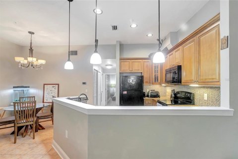 Condo in Saint Petersburg, Florida, 2 bedrooms  № 1831358 - photo 18