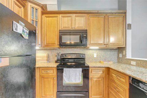 Condo in Saint Petersburg, Florida, 2 bedrooms  № 1831358 - photo 26