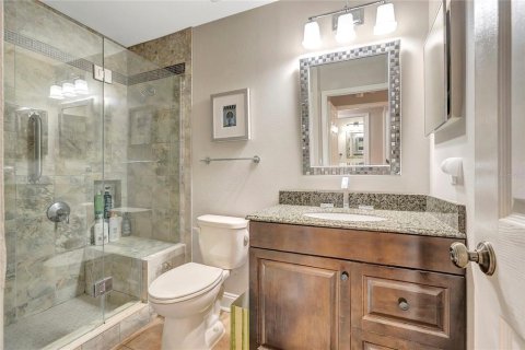 Condo in Saint Petersburg, Florida, 2 bedrooms  № 1831358 - photo 4