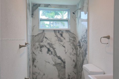 Villa ou maison à vendre à Fort Lauderdale, Floride: 2 chambres, 104.24 m2 № 1937057 - photo 16