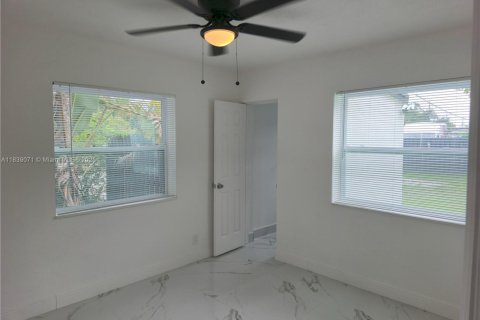 Villa ou maison à vendre à Fort Lauderdale, Floride: 2 chambres, 104.24 m2 № 1937057 - photo 10