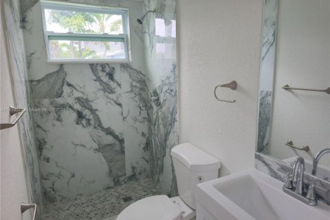 Villa ou maison à vendre à Fort Lauderdale, Floride: 2 chambres, 104.24 m2 № 1937057 - photo 11