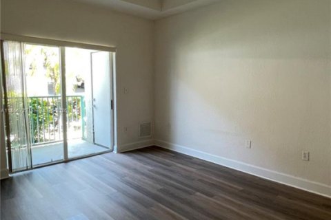Condominio en venta en South Miami, Florida, 1 dormitorio, 66.89 m2 № 2190500 - foto 12