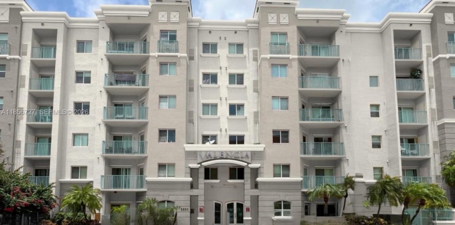 Condominio en South Miami, Florida, 1 dormitorio  № 2190500
