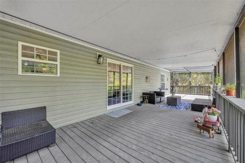 House in Geneva, Florida 5 bedrooms, 377.74 sq.m. № 2224708 - photo 26