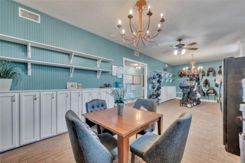 House in Geneva, Florida 5 bedrooms, 377.74 sq.m. № 2224708 - photo 11