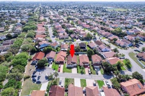 Casa en venta en Miami Gardens, Florida, 3 dormitorios, 157.19 m2 № 2066136 - foto 29