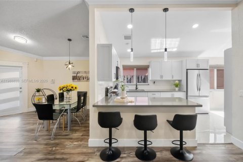 Casa en venta en Miami Gardens, Florida, 3 dormitorios, 157.19 m2 № 2066136 - foto 9