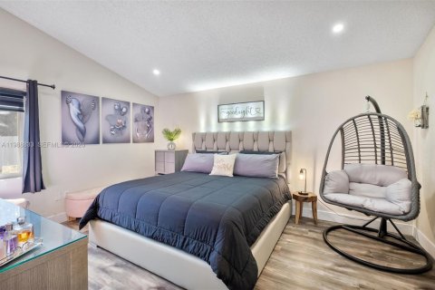 Casa en venta en Miami Gardens, Florida, 3 dormitorios, 157.19 m2 № 2066136 - foto 14