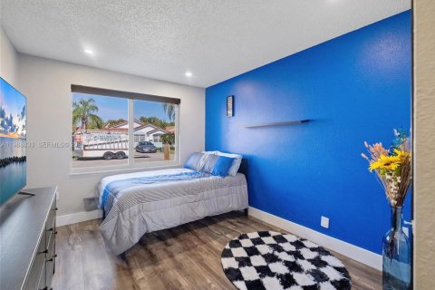 Casa en venta en Miami Gardens, Florida, 3 dormitorios, 157.19 m2 № 2066136 - foto 19