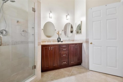 Casa en venta en Miami Gardens, Florida, 3 dormitorios, 157.19 m2 № 2066136 - foto 16