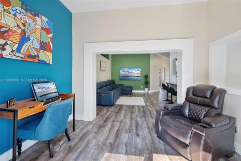 Casa en venta en Miami Gardens, Florida, 3 dormitorios, 157.19 m2 № 2066136 - foto 6