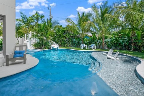 House in Sarasota, Florida 5 bedrooms, 396.23 sq.m. № 2236825 - photo 4