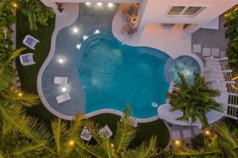 House in Sarasota, Florida 5 bedrooms, 396.23 sq.m. № 2236825 - photo 3