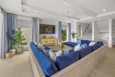 House in Sarasota, Florida 5 bedrooms, 396.23 sq.m. № 2236825 - photo 21
