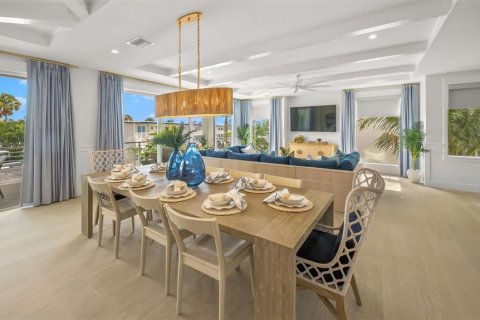 House in Sarasota, Florida 5 bedrooms, 396.23 sq.m. № 2236825 - photo 18