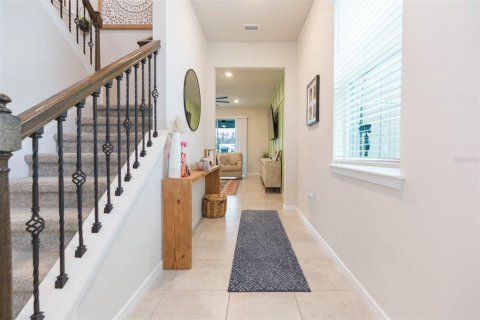 House in Land O' Lakes, Florida 5 bedrooms, 242.94 sq.m. № 1597693 - photo 6