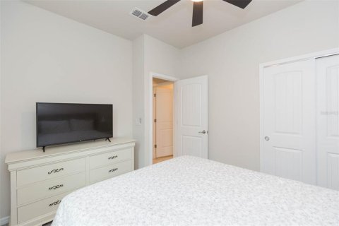 House in Land O' Lakes, Florida 5 bedrooms, 242.94 sq.m. № 1597693 - photo 19