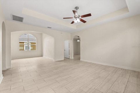 House in Clermont, Florida 4 bedrooms, 209.77 sq.m. № 1879756 - photo 6
